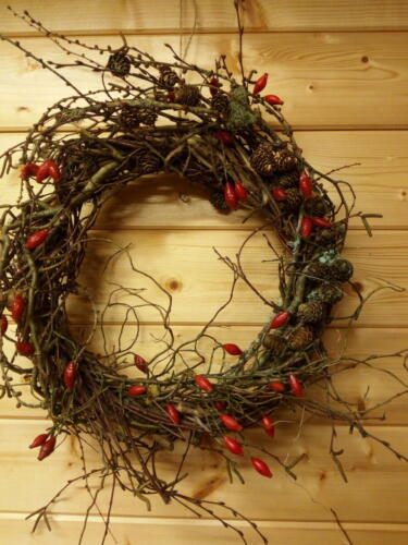Larch & rosehip wreath